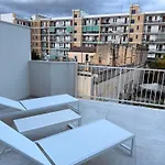 Sunstone Apartment *